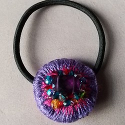 ビーズ刺繍ヘアゴム  紫色ジルコニア 1枚目の画像