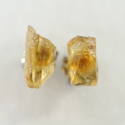 (一件) 原石黃水晶耳釘 第1張的照片