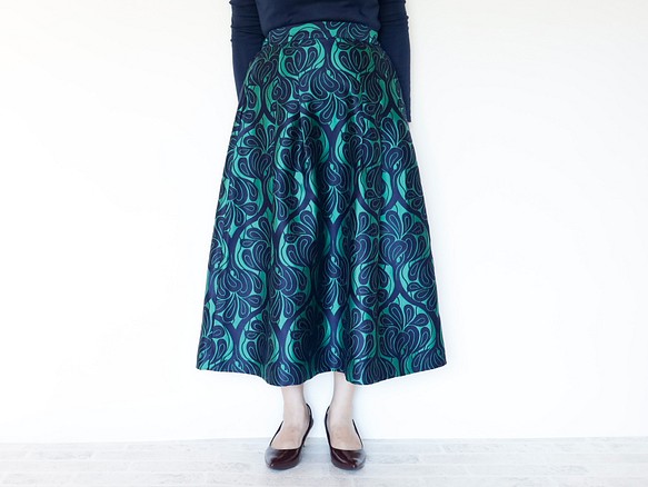 ロング丈 80cm丈 コベントガーデン グリーン きまぐれコレクション ダマスク柄のロングスカート 1枚目の画像