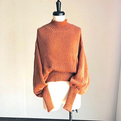 テラコッタ色　バルーン袖　ゆったりセーター　ウール100％ 1枚目の画像