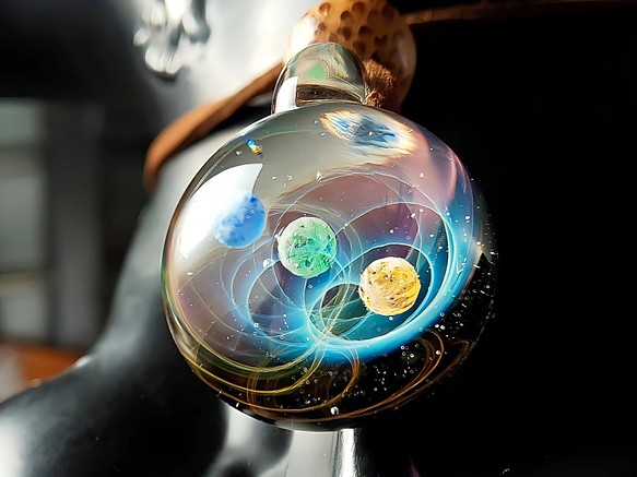 コレットマルーフ出品中ハンドメイドガラス ネックレス 宇宙ガラス