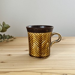 スリムマグカップ　ヘリンボーン柄　アンティークブラウン（手彫り） 1枚目の画像