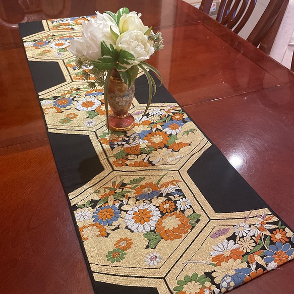 豪華刺繍の袋帯で作った正絹テーブルランナー 帯リメイク1688 テーブル 