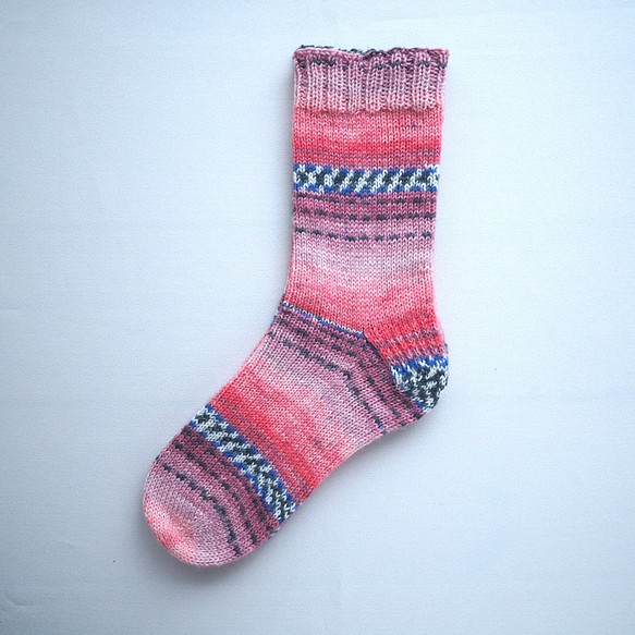 手編みの靴下 （Opalソックヤーン） 1枚目の画像