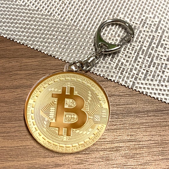 送料無料 仮想通貨風キーホルダー Uv作品 暗号資産 ビットコイン コイン イラストキーホルダー カラー 飾り 彫刻 レアレア0808 通販 Creema クリーマ ハンドメイド 手作り クラフト作品の販売サイト