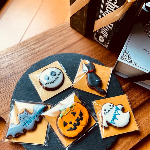 ハロウィンアイシングクッキーbox ハロウィン22 スイーツ お菓子 パン Kozue Sweets 通販 Creema クリーマ ハンドメイド 手作り クラフト作品の販売サイト