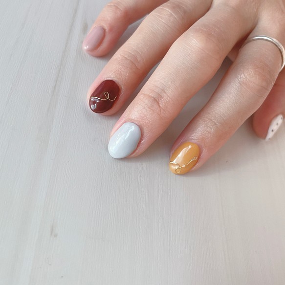 ドットとワイヤーの秋色ネイル ネイルチップ ネイルシール しろくまnail 通販 Creema クリーマ ハンドメイド 手作り クラフト作品の販売サイト