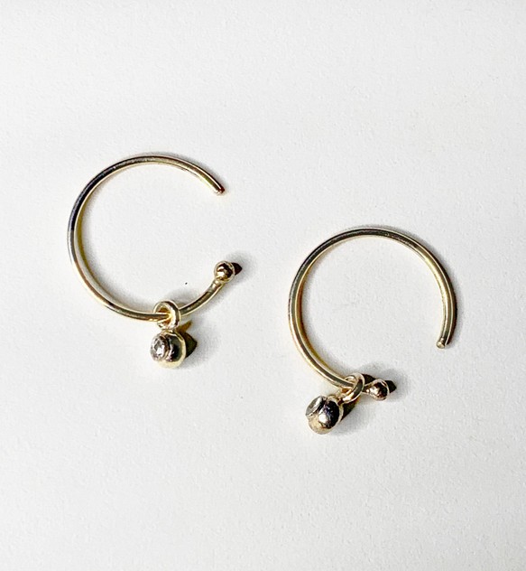 k18 Dangling Stone Hoops ピアス /受注制作 ピアス（フープ） H♡NYC