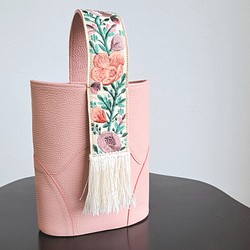 ギフトシリーズNo.1 / ピンク / 刺繍ハンドバッグ／花柄／インド刺繍リボン／フリンジ／普段使い／バケツ型ミニバッグ 1枚目の画像