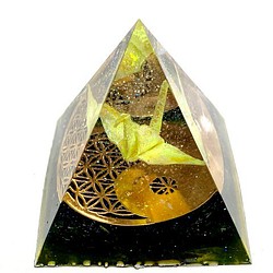 オルゴナイト　ピラミッド　神聖幾何学模様　折り鶴　グリーン 1枚目の画像