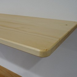 棚板　シェルフ　サイズオーダー　パイン無垢材　板目　クリアー材（ほとんど節がない）　オイルフィニッシュ・蜜蝋仕上げ 1枚目の画像