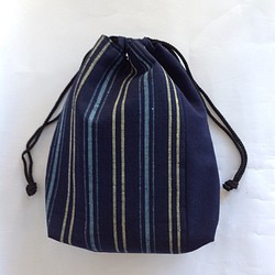 伝統織物のトップブランド　塩沢織手巾着バッグ 1枚目の画像