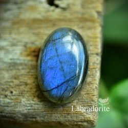 透明感のあるブルー☆ブルーラブラドライト ルースs577 天然石 Funky garuda stone 通販｜Creema(クリーマ) 14830269