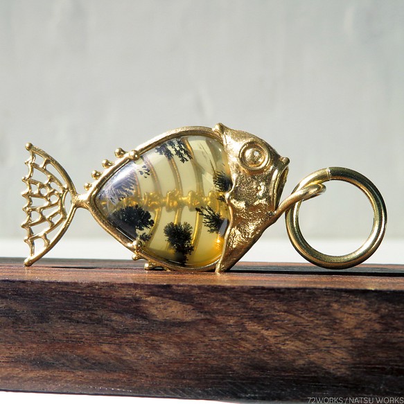 デンドリティックオパール フィッシュ チャーム / Dendritic Opal Fish charms Y 1枚目の画像