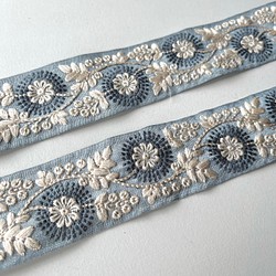 【50cm】インド刺繍リボン　ライトブルー　シルク　GS470 1枚目の画像