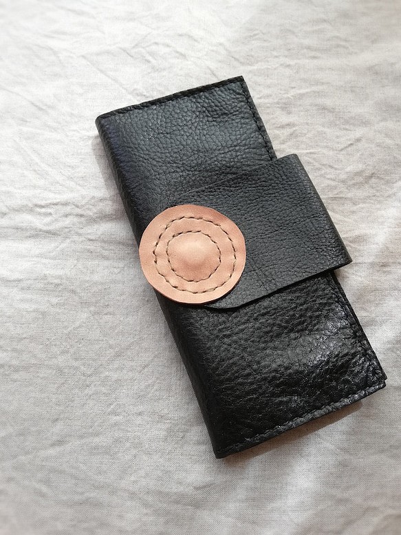 simple wallet　ブラック✗ナチュラル　オイルシュリンクレザー 1枚目の画像