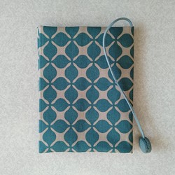 布のブックカバー(幾何学模様） 1枚目の画像