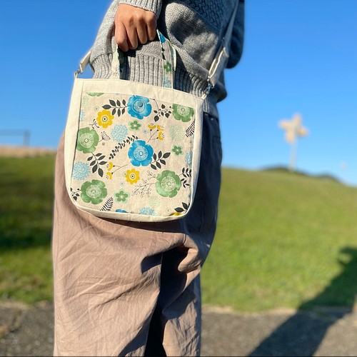 かぎ針編み】granny square❤︎花柄バック❤︎色の変更もご相談