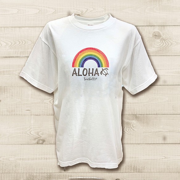 ハワイアンデザインTシャツ レインボーイラスト 虹の絵 海亀ロゴ ホヌ アロハ ワイキキ ホノルル 半袖カットソー 1枚目の画像