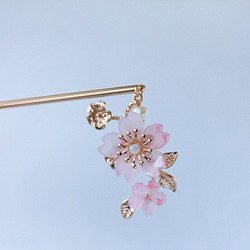 ゆらゆら揺れる枝に咲く桜のかんざし　さくら　和装髪飾り　簪　ヘアアクセサリー  　 1枚目の画像