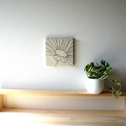 モダンお花の北欧風ファブリックパネル  pasar 木製ファブリックボード ベージュ＆ブラック 1枚目の画像