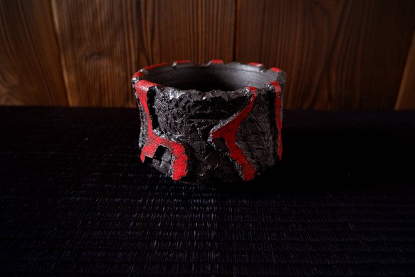 3.5号赤化粧黒鉢１　塊根植物　多肉植物　コーデックス　植木鉢　沖縄 1枚目の画像