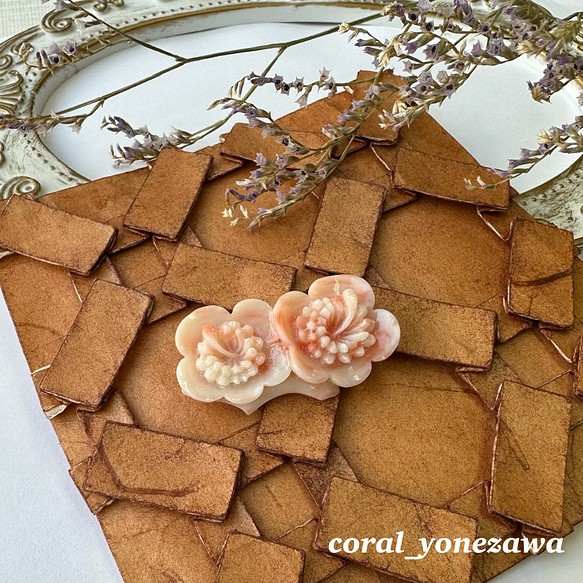珊瑚彫りブローチ『梅の花』　R41108Y1