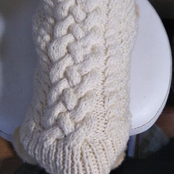 Lサイズケーブル編みの暖かなセーター出来ました! 1枚目の画像