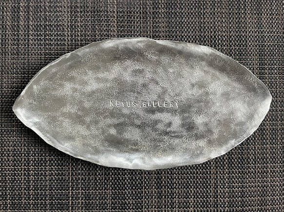 錫のキャッシュトレイ(パキラ) 1枚目の画像