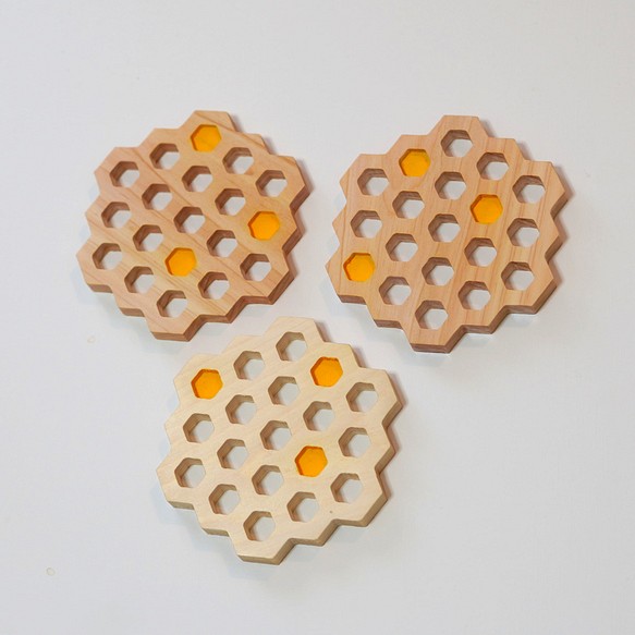 ハチの巣コースター（３枚セット） 1枚目の画像