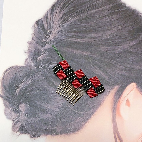水引髪飾り　市松　赤と黒 1枚目の画像