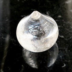 天然水晶 宝珠 a 1枚目の画像