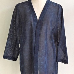 伝統織物のトップブランド夏塩沢に本藍染めを施した洋服オリジナルブランド『ナツシオンブルー』むらくも染（カーディガン18） 1枚目の画像