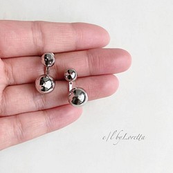 W metal ball pierce(Silver) 1枚目の画像