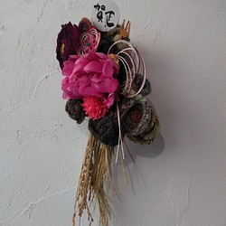 【国産稲わら使用】ピンクパープルの大人ガーリーなお正月飾り 1枚目の画像