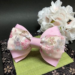 京都 西陣織 ピンク桜 × ピンク アシメリボンクリップ 1枚目の画像