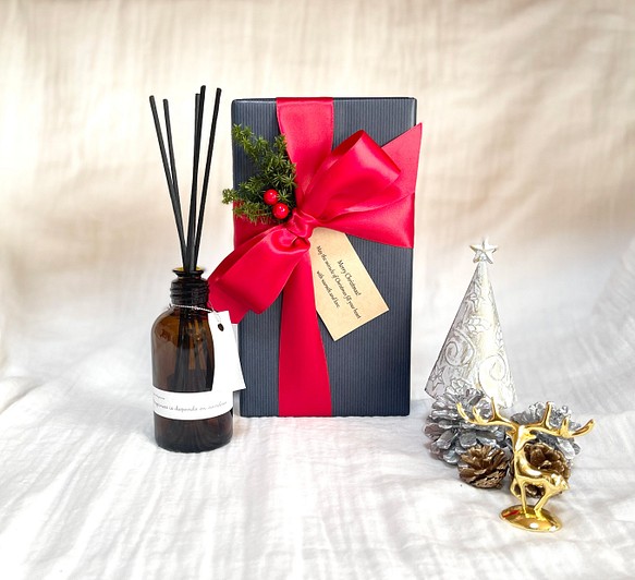 【クリスマス限定！】天然精油ROSEのRoom Fragrance【サシェ付き】ディフーザー 1枚目の画像