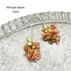 2pcs★charm・frill leaf/mandarin(スパンコールチャーム) 1枚目の画像