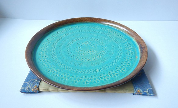トルコブルー平大皿(印あり) 1枚目の画像