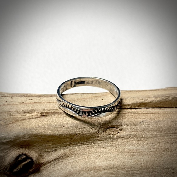 スタンプワーク　シルバーリング　指輪　10.5号　#インディアンジュエリー　ネイティブアメリカン　ナバホ族　　925