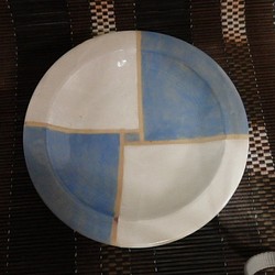 銘々皿　モザイク柄で白地とブルーの地にベージュのライン 1枚目の画像