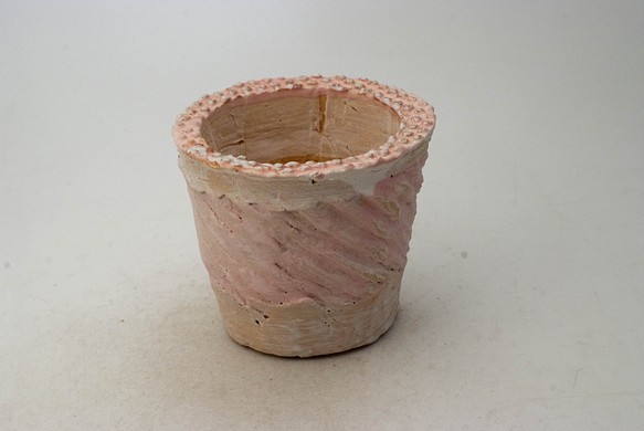 陶器製（2.5号ポット相当）多肉植物の欲しがる植木鉢 NSSc-ピンク5515 1枚目の画像