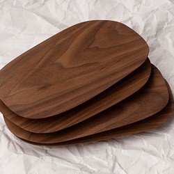 木製平皿「chocoro L 」 ウォールナット無垢材　和菓子皿 1枚目の画像