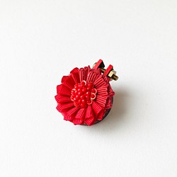 赤い和の花 1枚目の画像