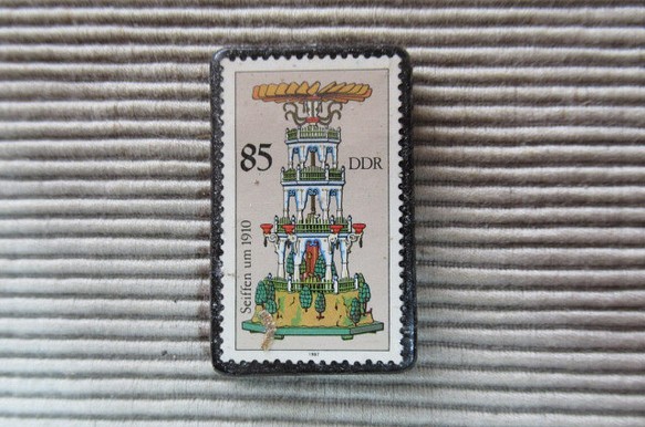 東ドイツ　クリスマス切手ブローチ8405 1枚目の画像