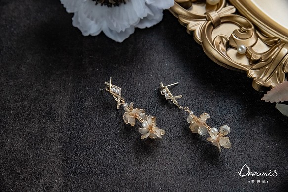 燦金年華系列-雙花設計感耳環 第1張的照片
