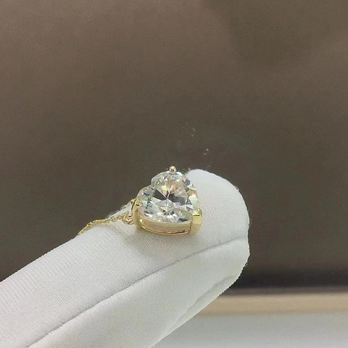 newカラー】3.0ct ハートモアサナイト ネックレス k18 ネックレス