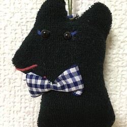 蝶ネクタイの黒猫ぬいぐるみストラップ 1枚目の画像