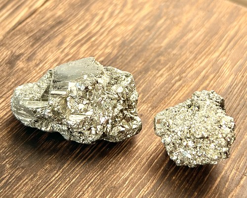 黄鉄鉱（パイライト）ラフロックタンブル Cセット 天然石 はな's