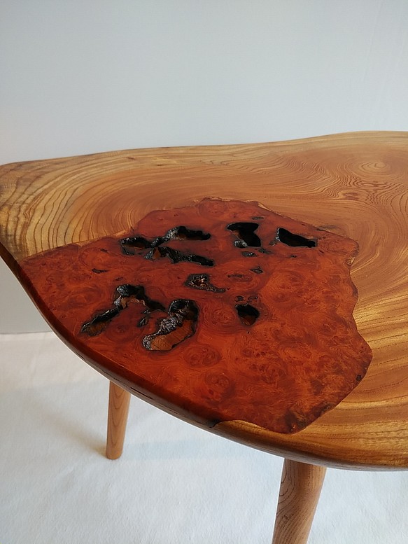 楕円形のテーブル　サイドテーブル・おしゃれスツール・無垢材 1枚目の画像
